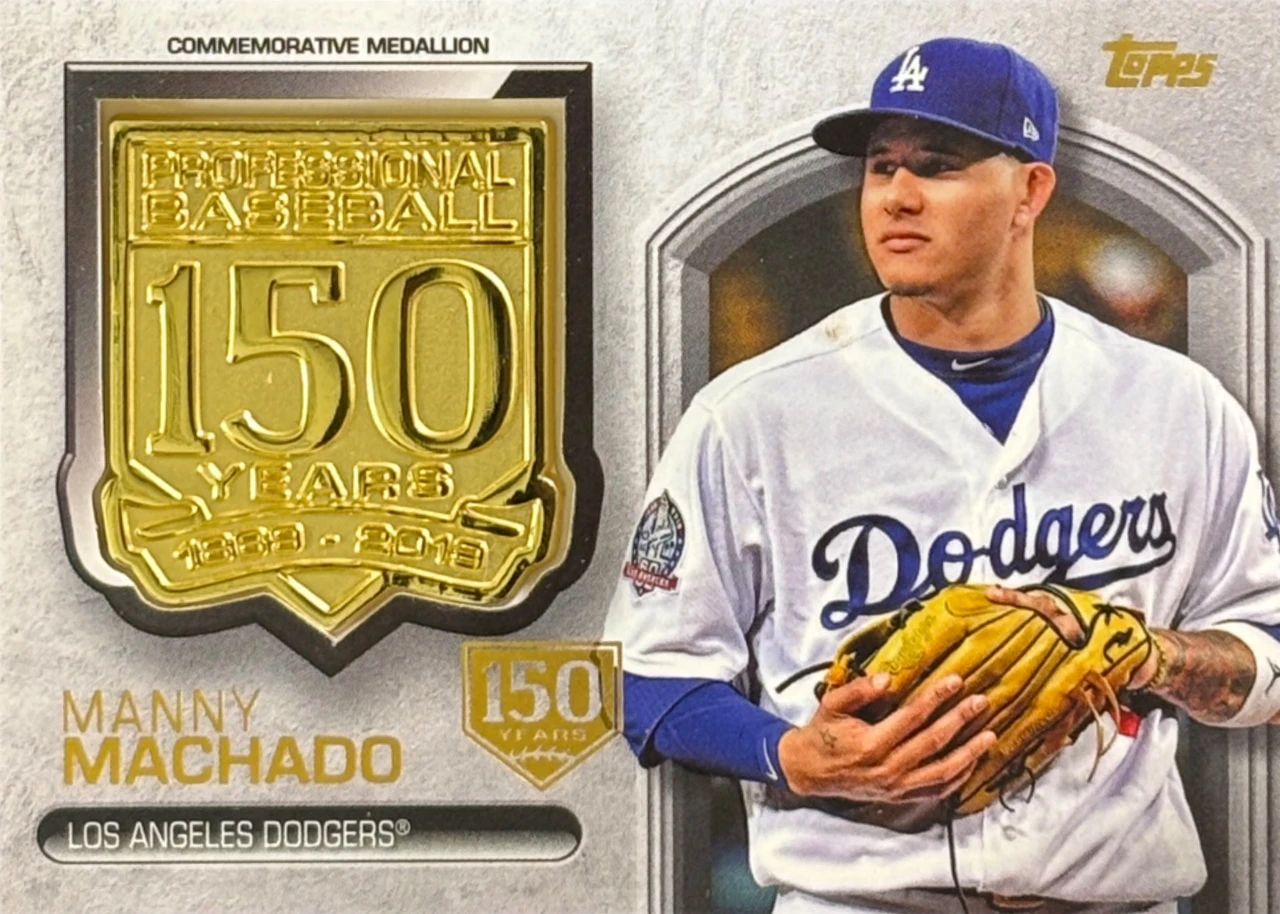 2019 Topps Commemorative Medallion Manny Machado