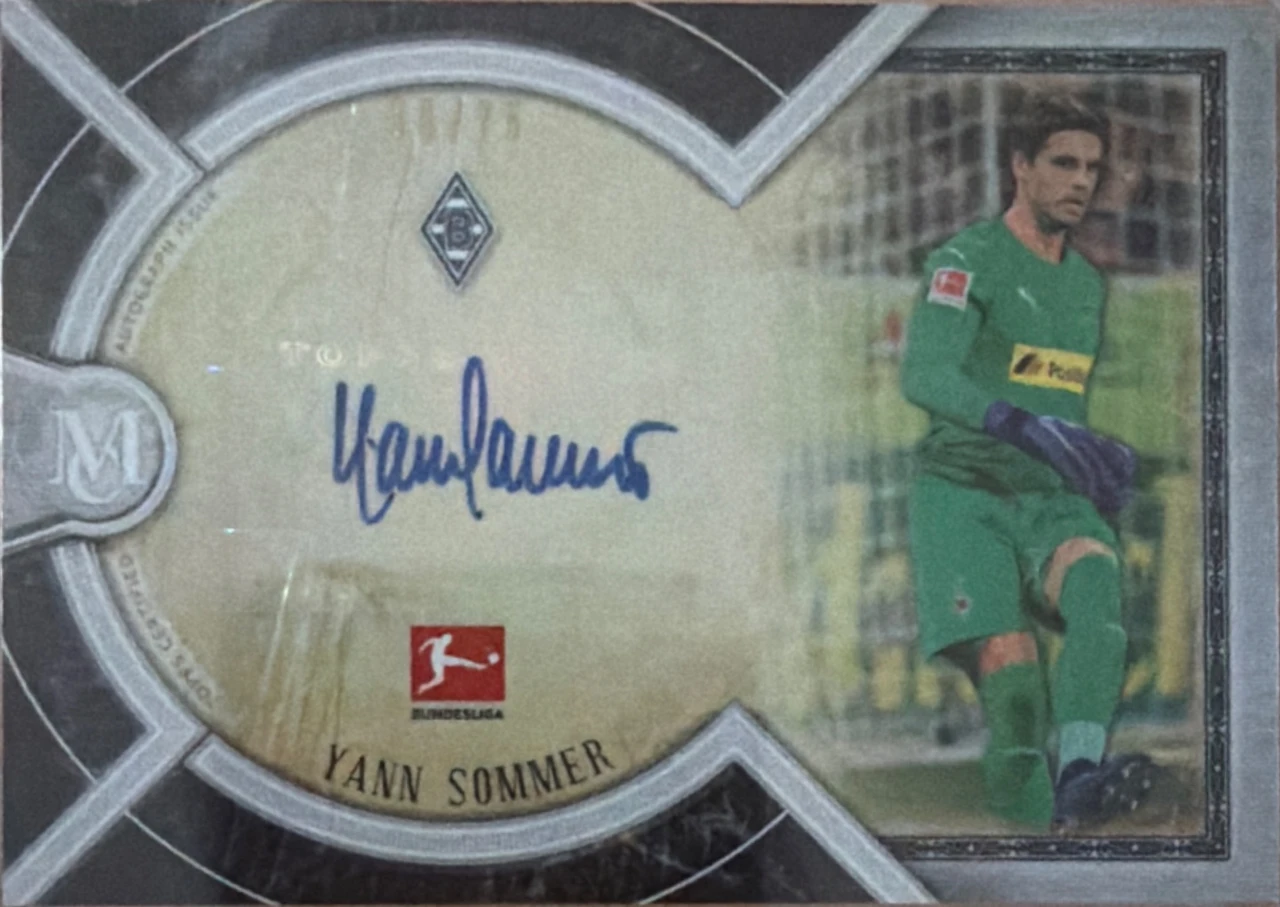 2018-19 Topps Museum Collection Archival Autograph Yann Sommer