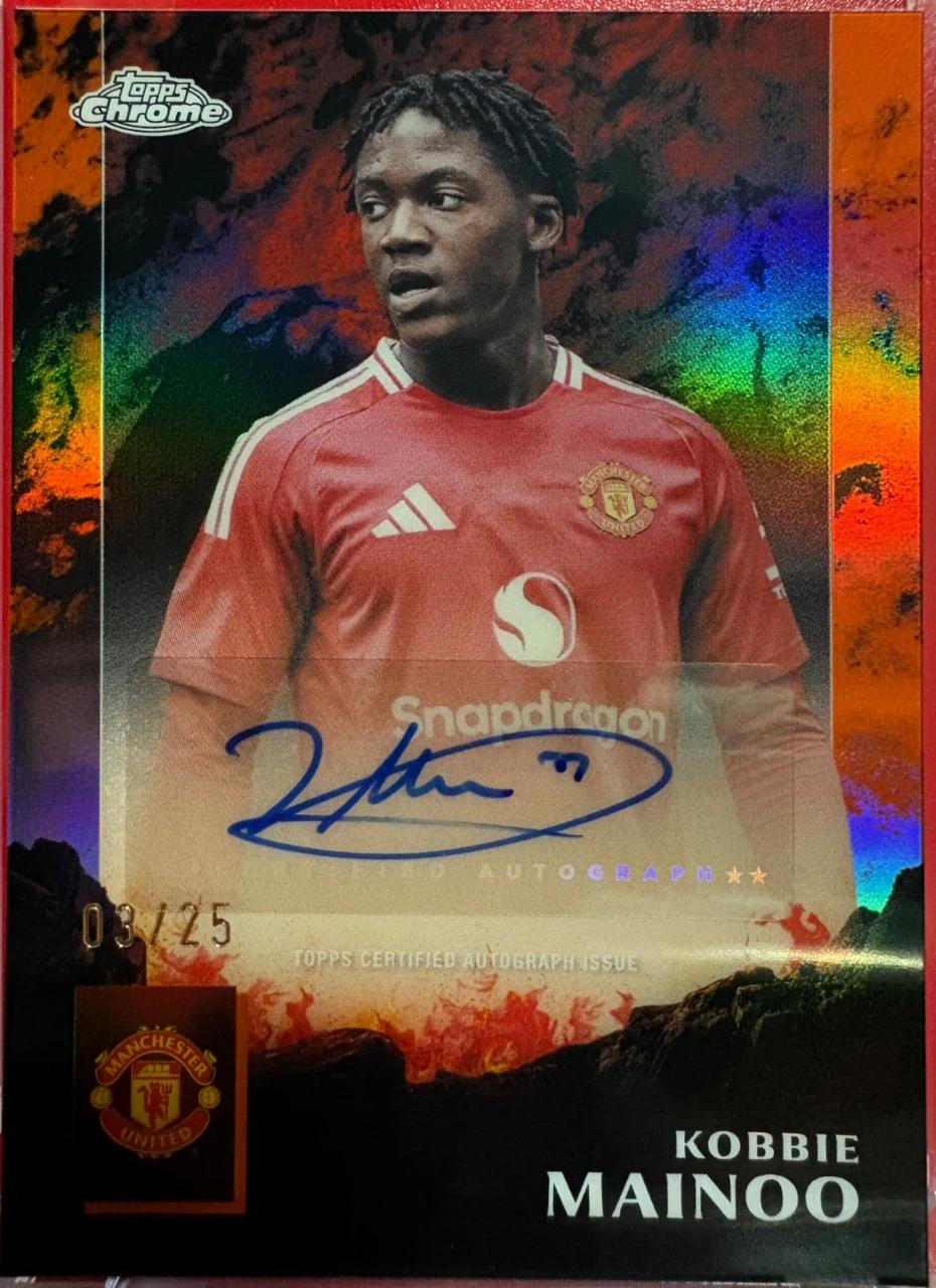 2024/25 Topps Chrome Manchester United Speak of the Devil Auto Kobbie Mainoo /25