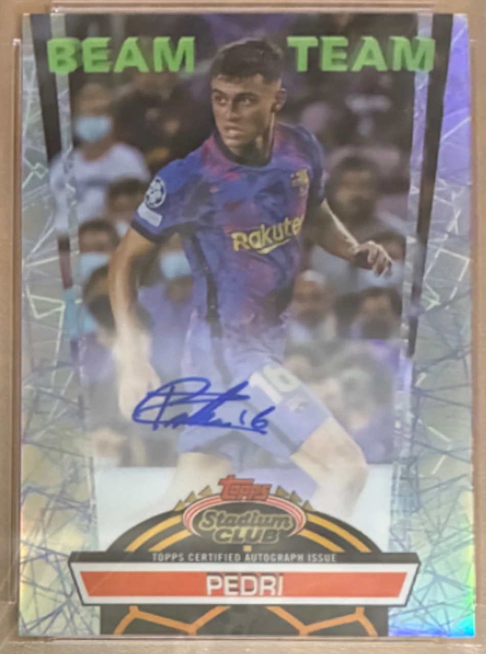 2021-22 Topps Stadium Club Beam Team Autograph Pedri