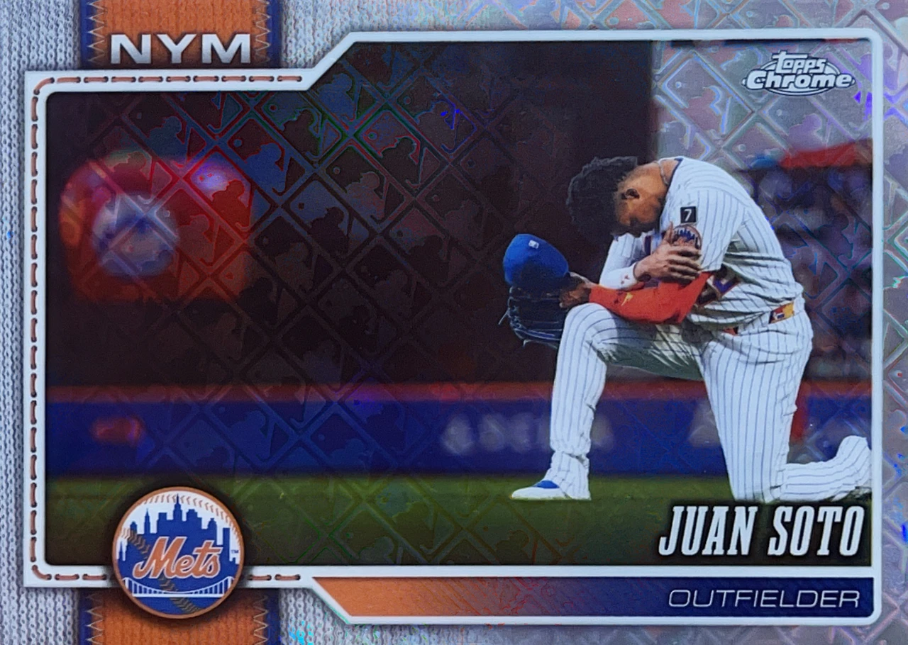 2026 Topps Chrome Baseball Logofractor Edition - Base Card Image Variation - Juan Soto #17