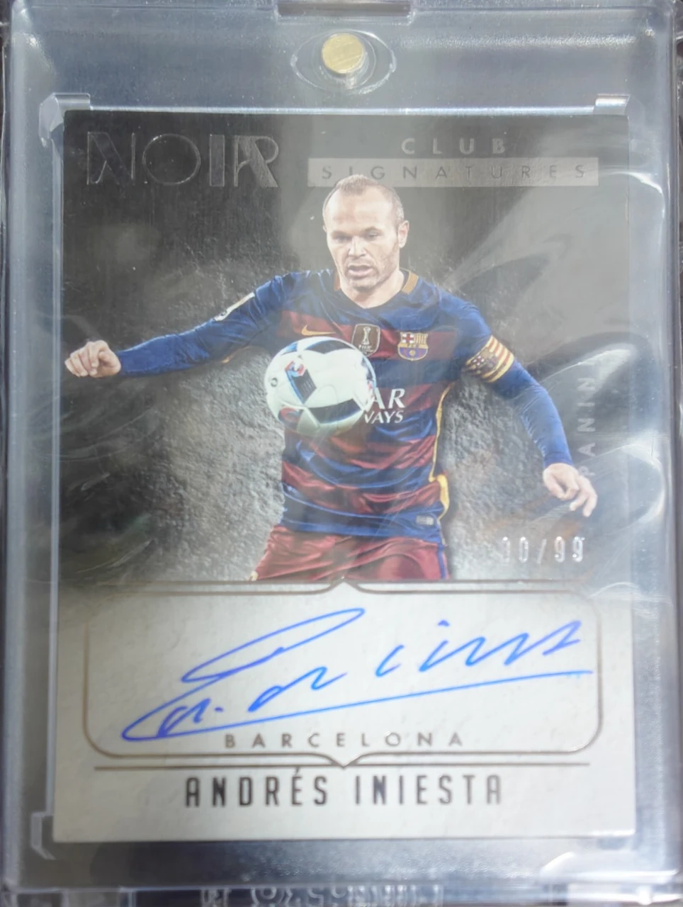 2016 Panini Noir Club Signatures Andrés Iniesta