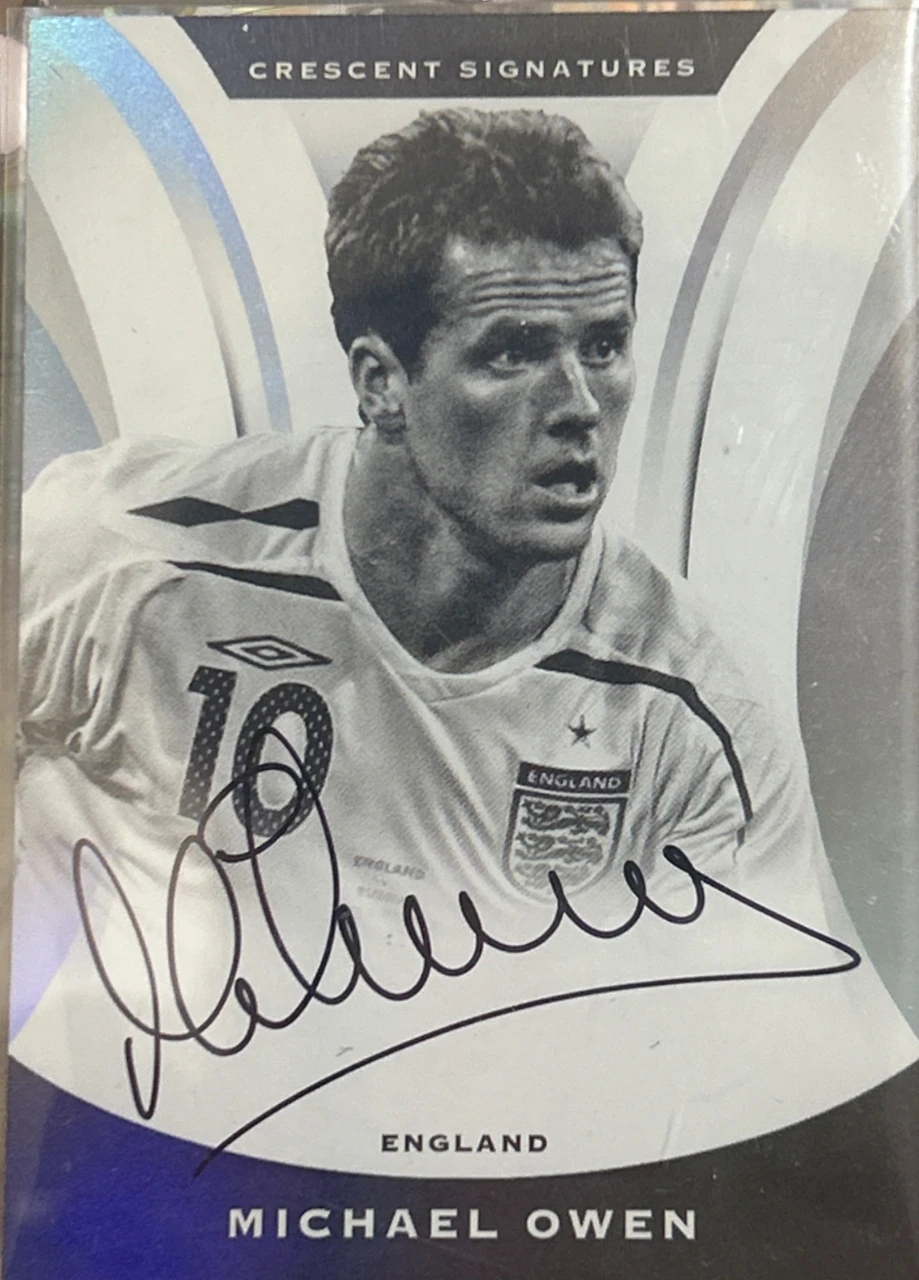 Michael Owen 2022 Panini Immaculate Collection Crescent Signatures