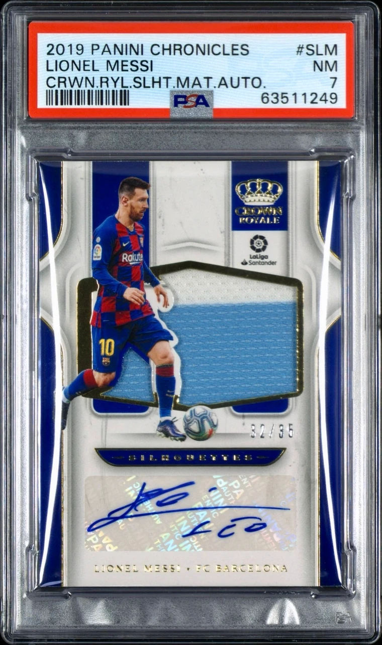2019 panini chronicles soccer Lionel Messi /35 PSA7